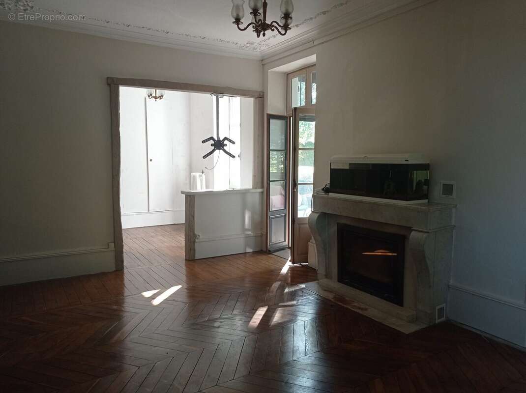 Maison à FAIN-LES-MONTBARD