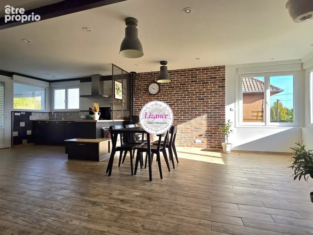 Maison 5 pièces 107 m² à vendre à Raillencourt-Sainte-Olle (59554) - photo 2