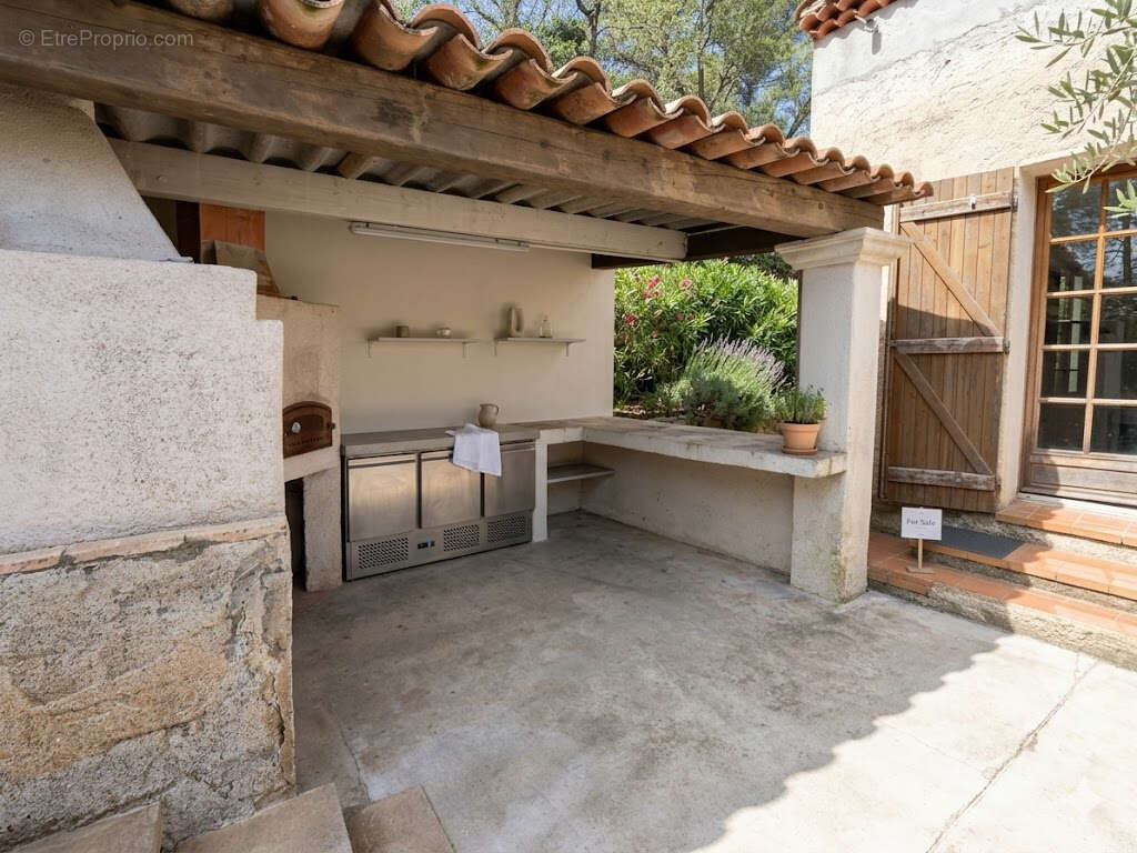 Maison à TOURVES