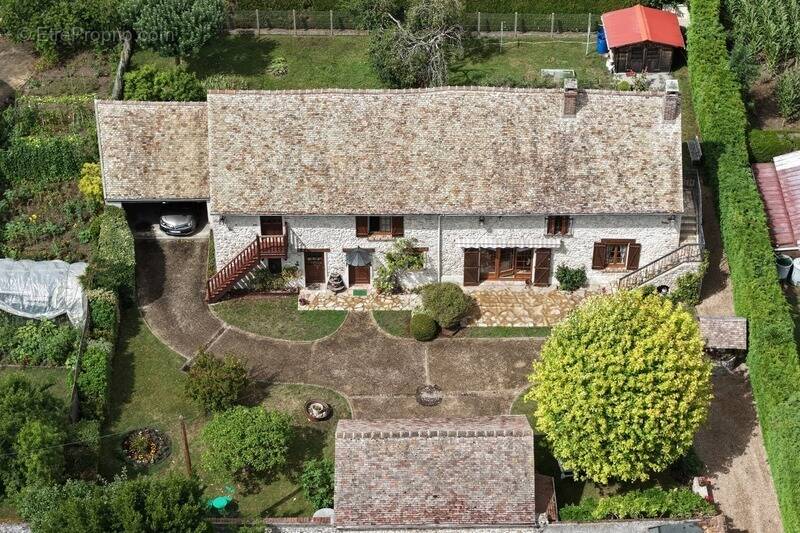 Maison à GARANCIERES