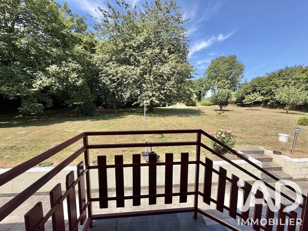 Maison 116 m² à Tourville-Sur-Sienne  - photo 3