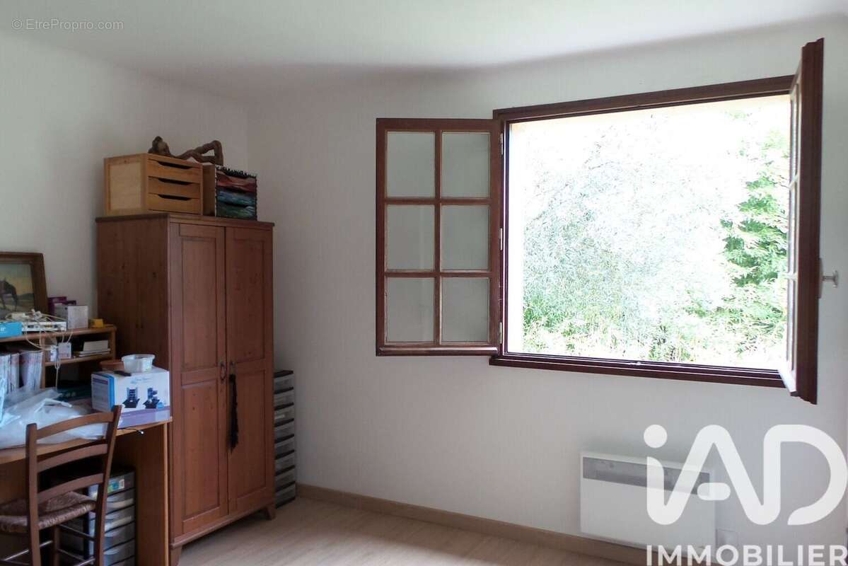 Maison 153 m² à Saint-Marcel-De-Careiret  - photo 8
