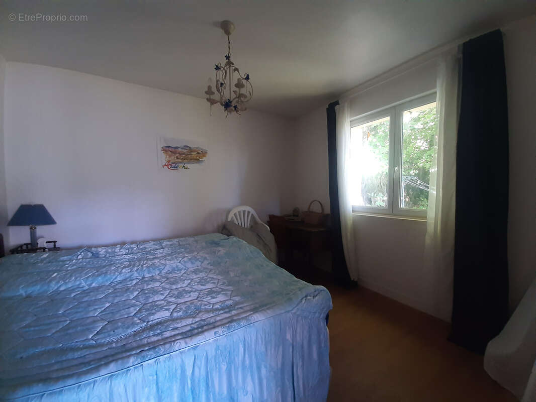 Maison à SAINT-GENEST-LACHAMP