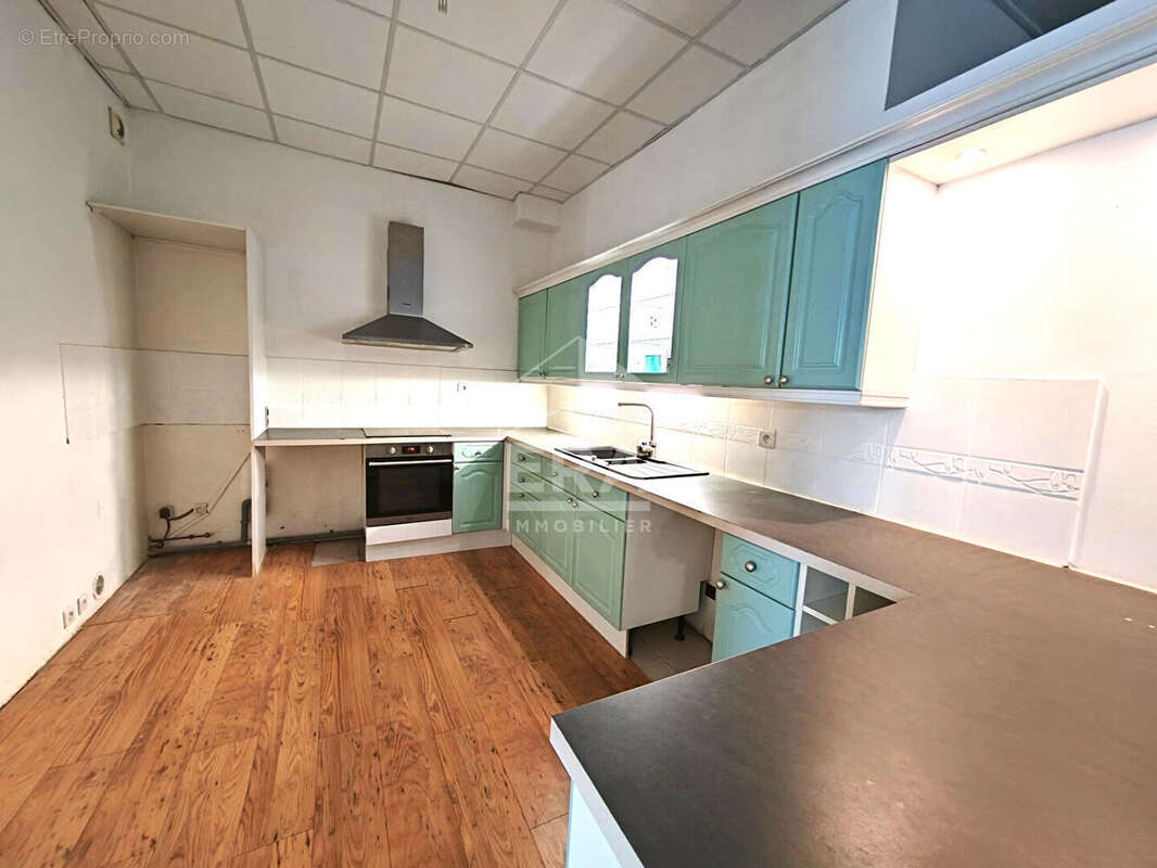 Appartement à MARSEILLE-1E