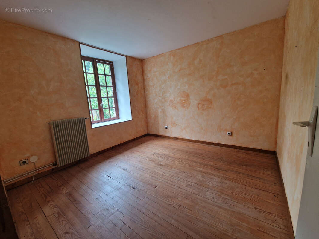 Maison à DRAGEY-RONTHON