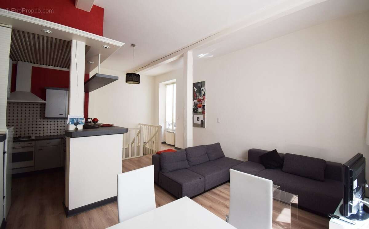 Vente appartement 2 pièces avec cave proche centre ville de VICHY - photo 2