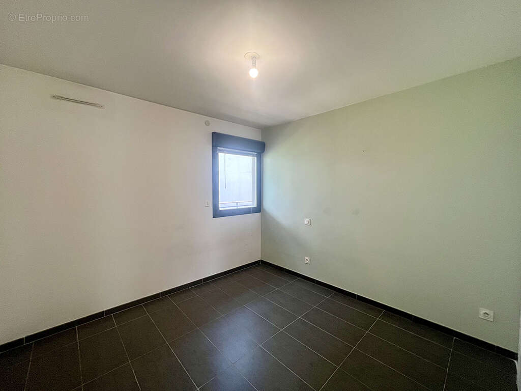Appartement 77 m² à Marseille-8e  - photo 7