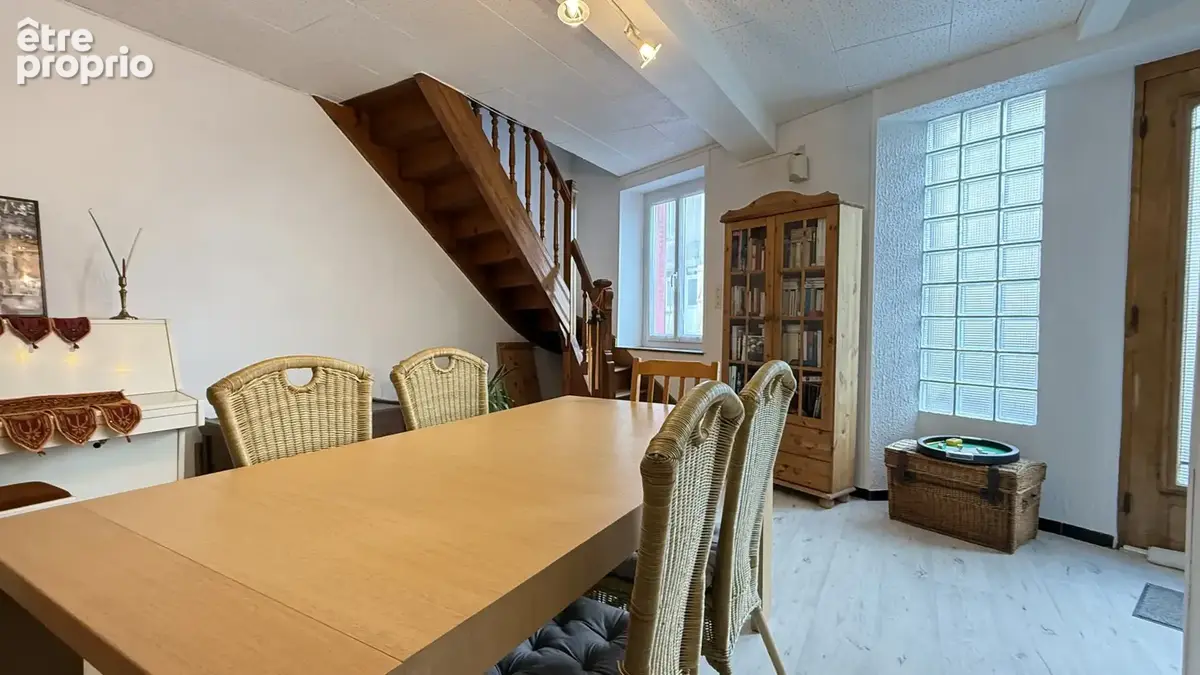 Grande maison de village rénovée avec dépendance et jardin - photo 8