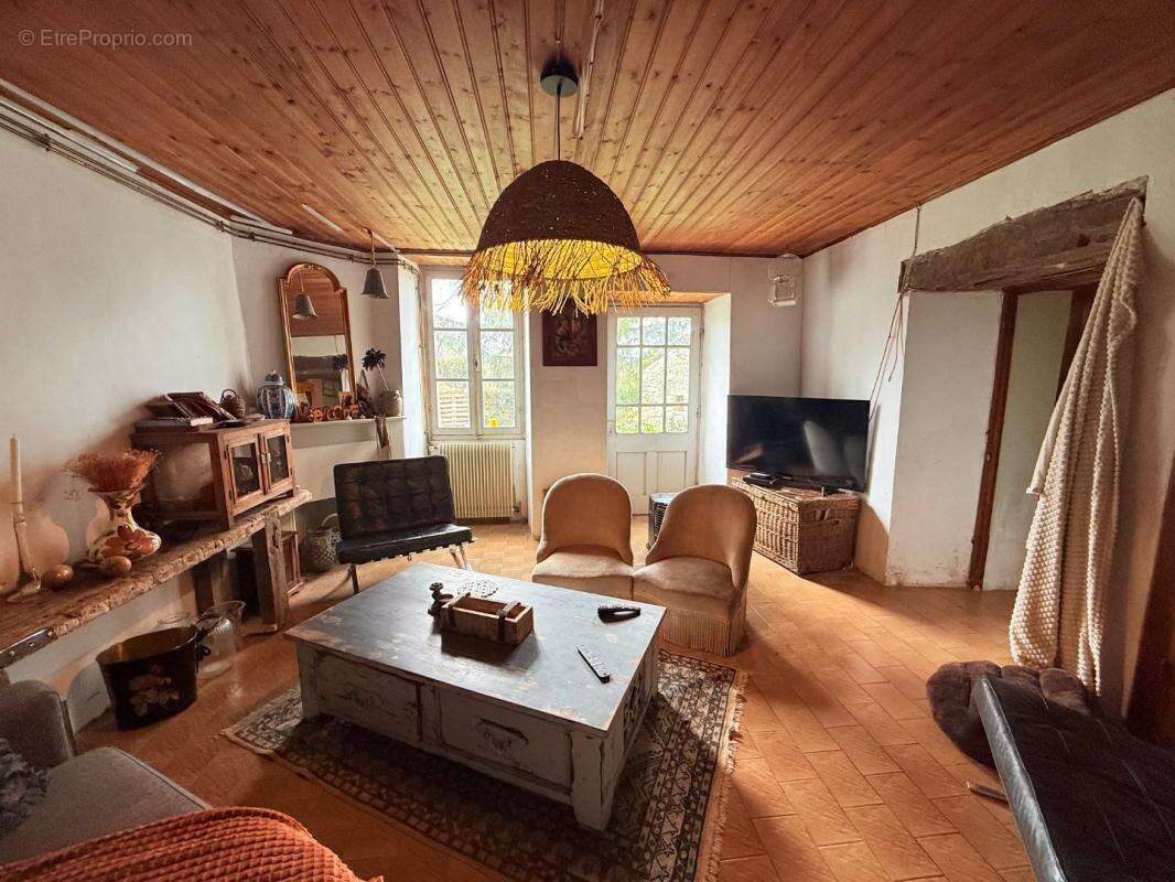 Maison à LAUZERTE