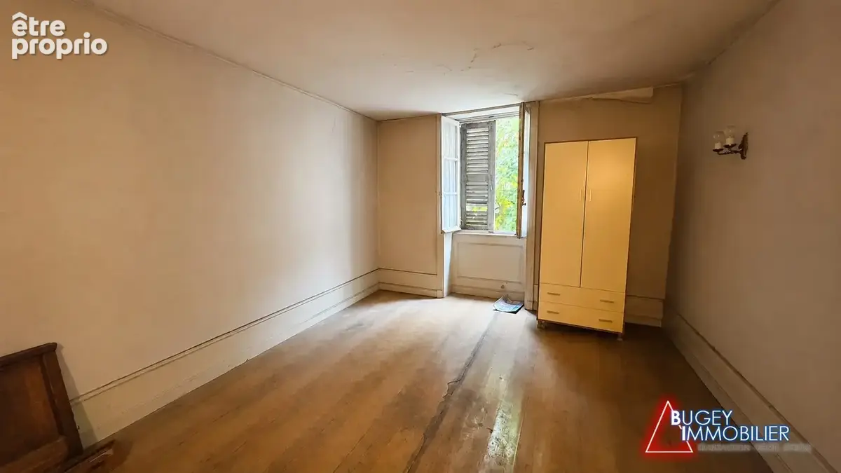 Maison 161 m² à Amberieu-En-Bugey  - photo 6