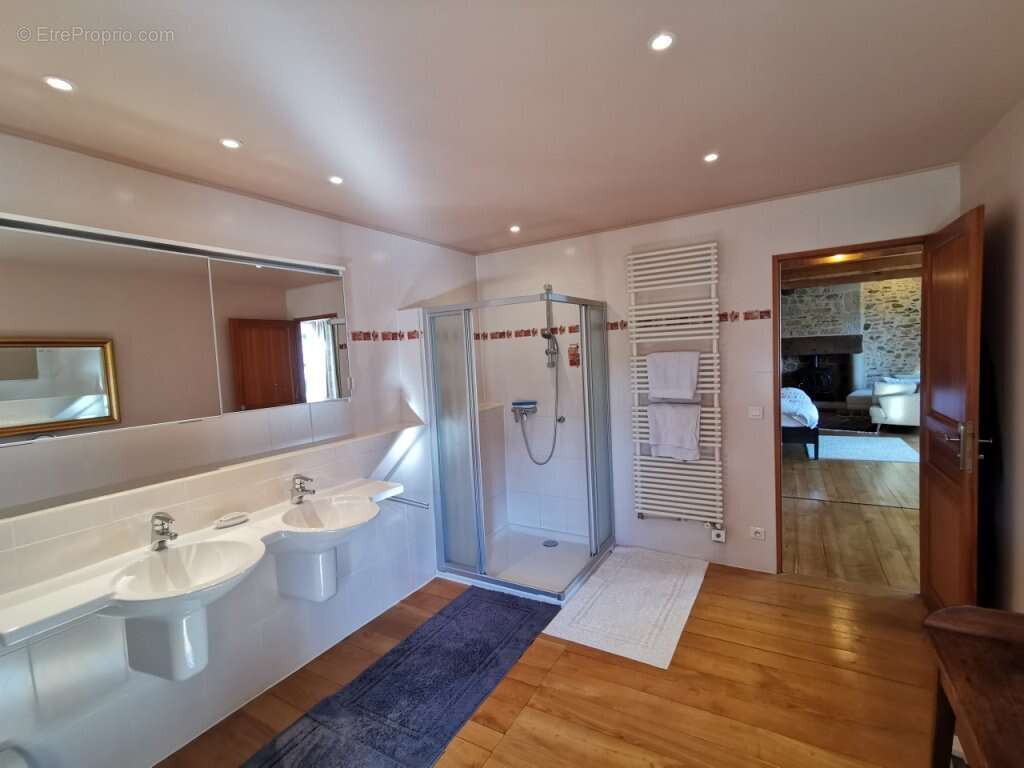 Maison à FIGEAC