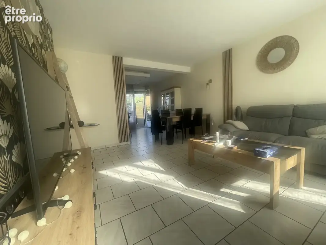 Nouveauté sur GUÉCÉLARD, pavillon 3 chambres proches tous commerces. - photo 2