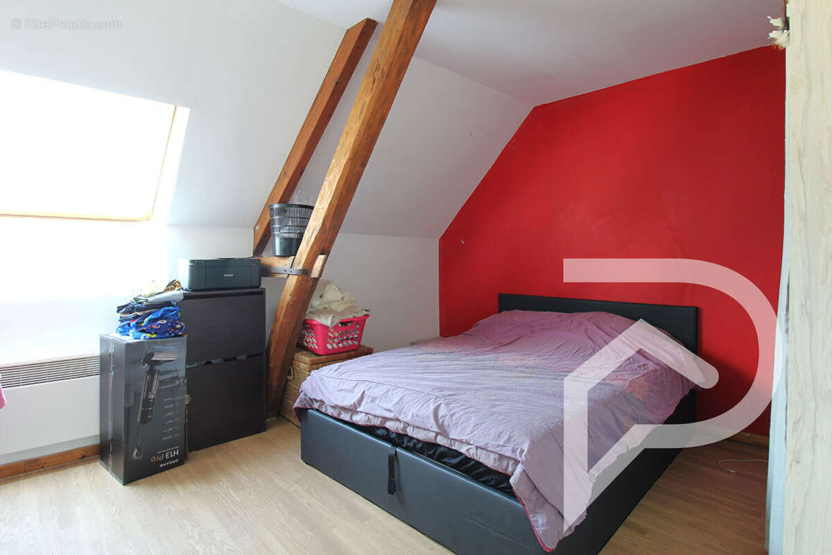 Maison à ESTREES-SAINT-DENIS