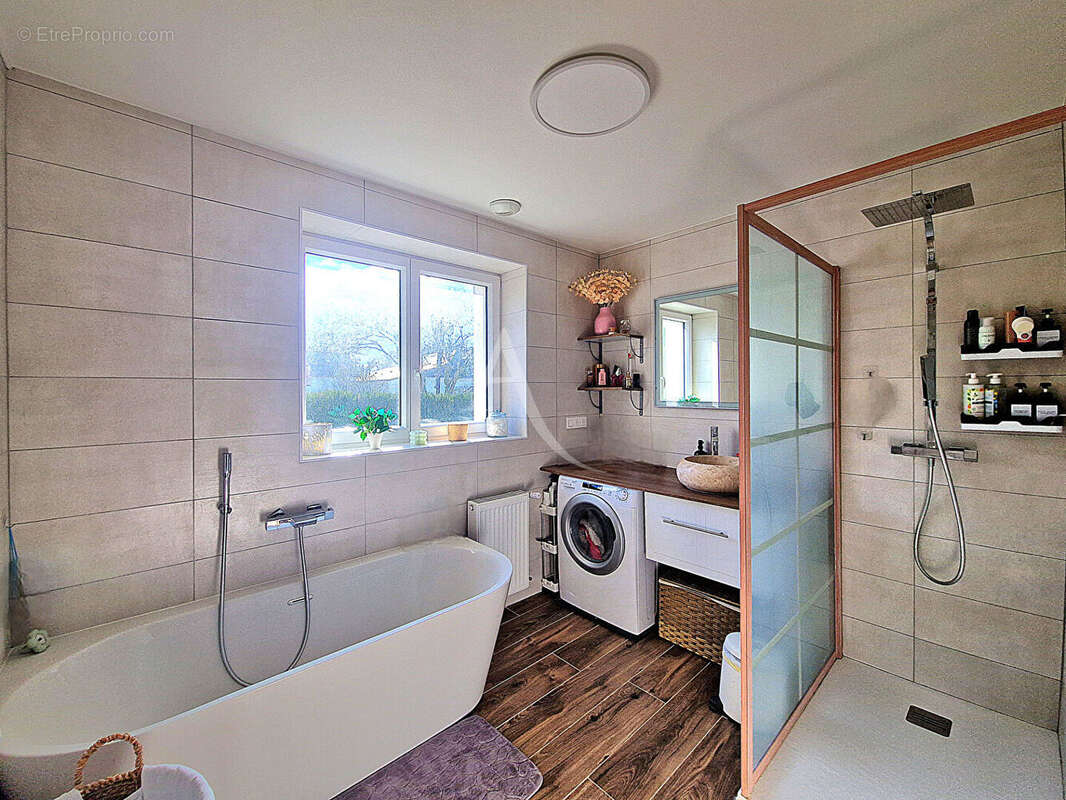 Maison à CHATEAUNEUF-SUR-SARTHE