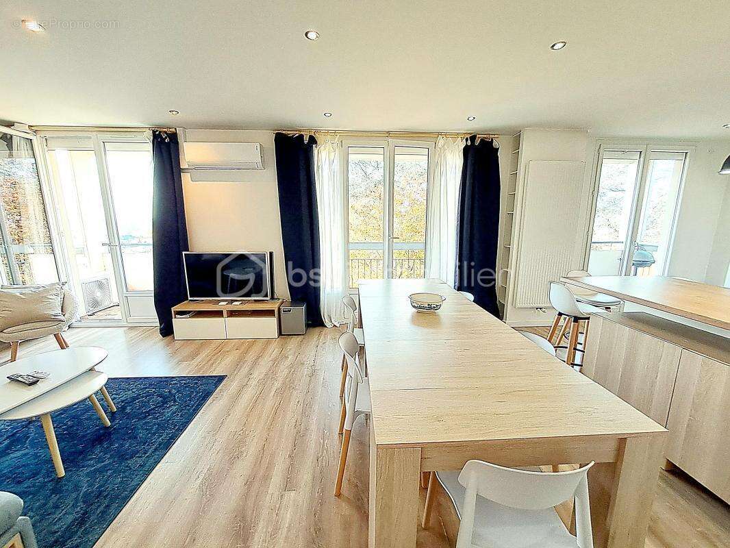 Appartement à DECINES-CHARPIEU