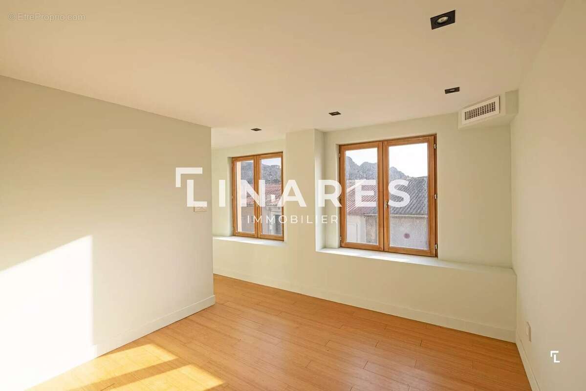 LE NID MARIN - Appartement T4 de 85m2 - Terrasse de 22m2 vue mer -13008 Les GOUDES - photo 6