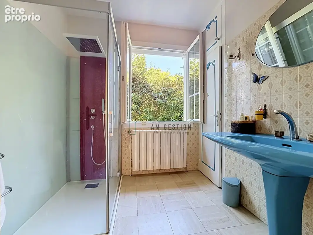 Belle propriété avec plus de 7 000 m² de terrain, proche du centre - photo 13