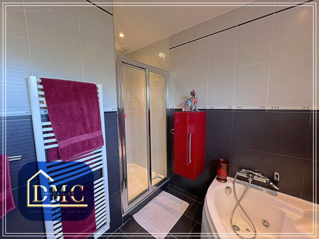 Belle maison familiale de 186 m2 avec piscine, studios indépendants et grand terrain paysagé - photo 11