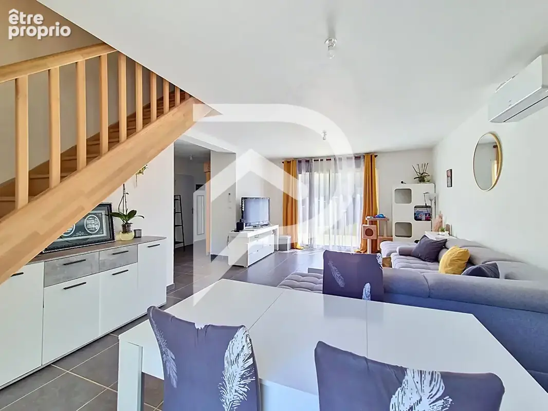 Maison à vendre Montelimar 5 pièce(s) 94 m2 - photo 1