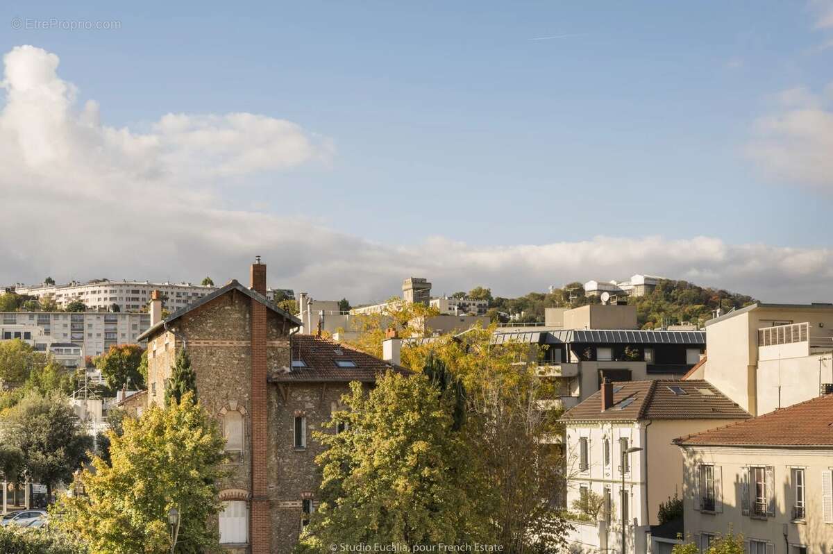 Appartement à SURESNES