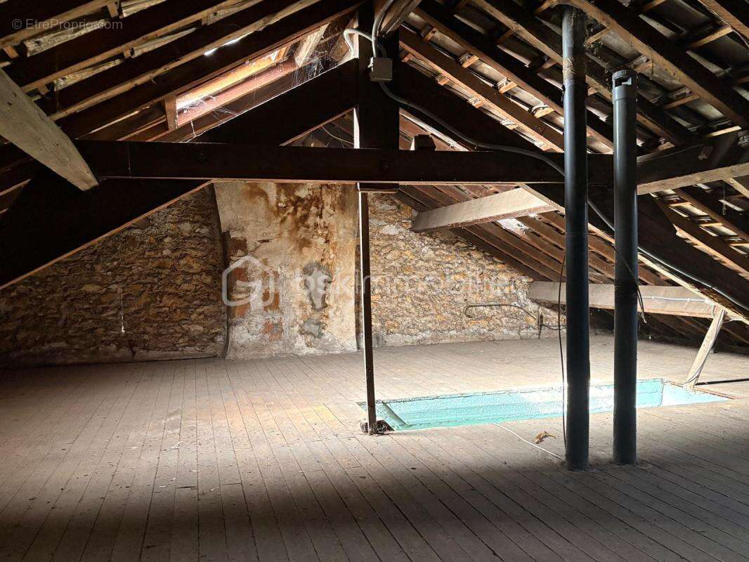 Maison à SAINT-CHERON