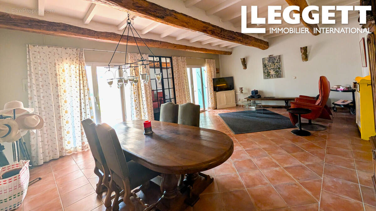 Appartement à HOMPS