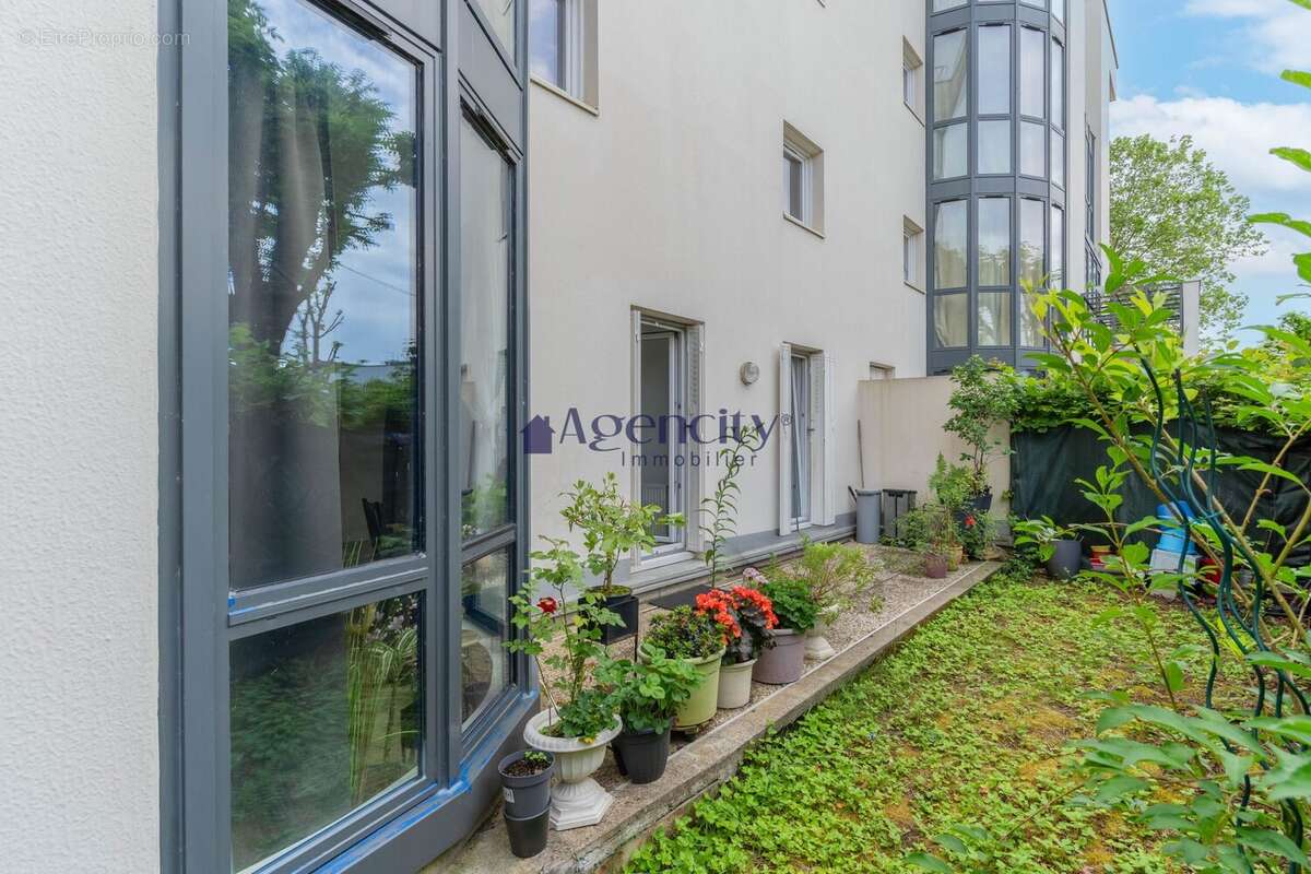 Appartement à LOGNES