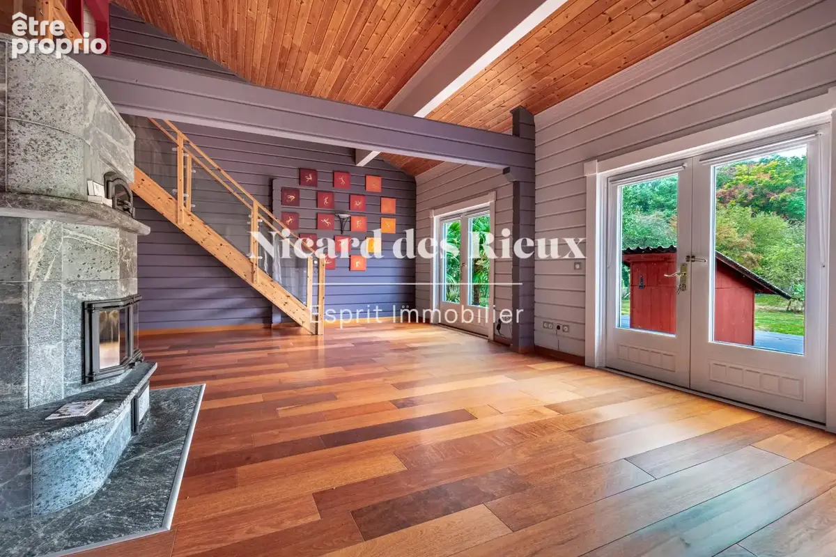 Maison 7 pièces 253 m² à vendre à Verneuil-Sur-Vienne (87430) - photo 1
