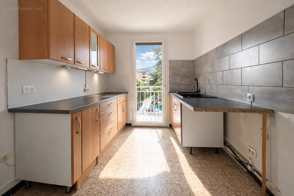 Appartement à LA VALETTE-DU-VAR