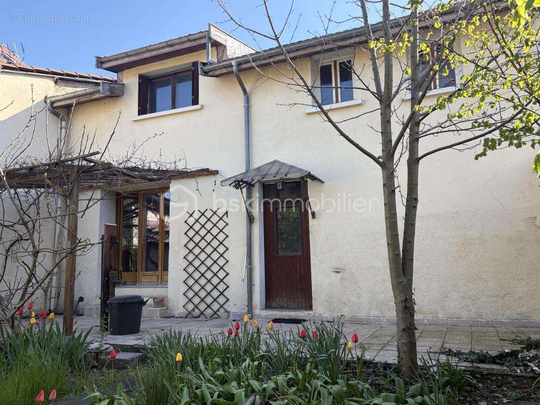 Maison à BOURGOIN-JALLIEU