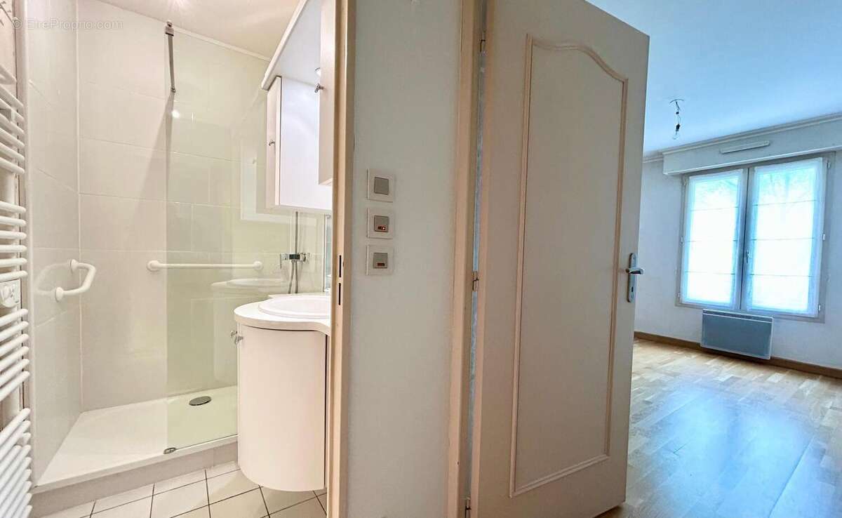 Appartement 100 m² à Angers  - photo 8