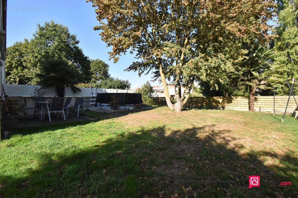 Maison à LA TESSOUALLE