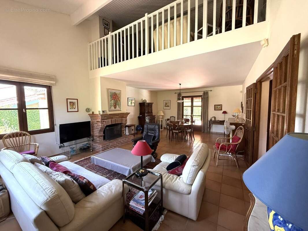 Maison à ESCALQUENS