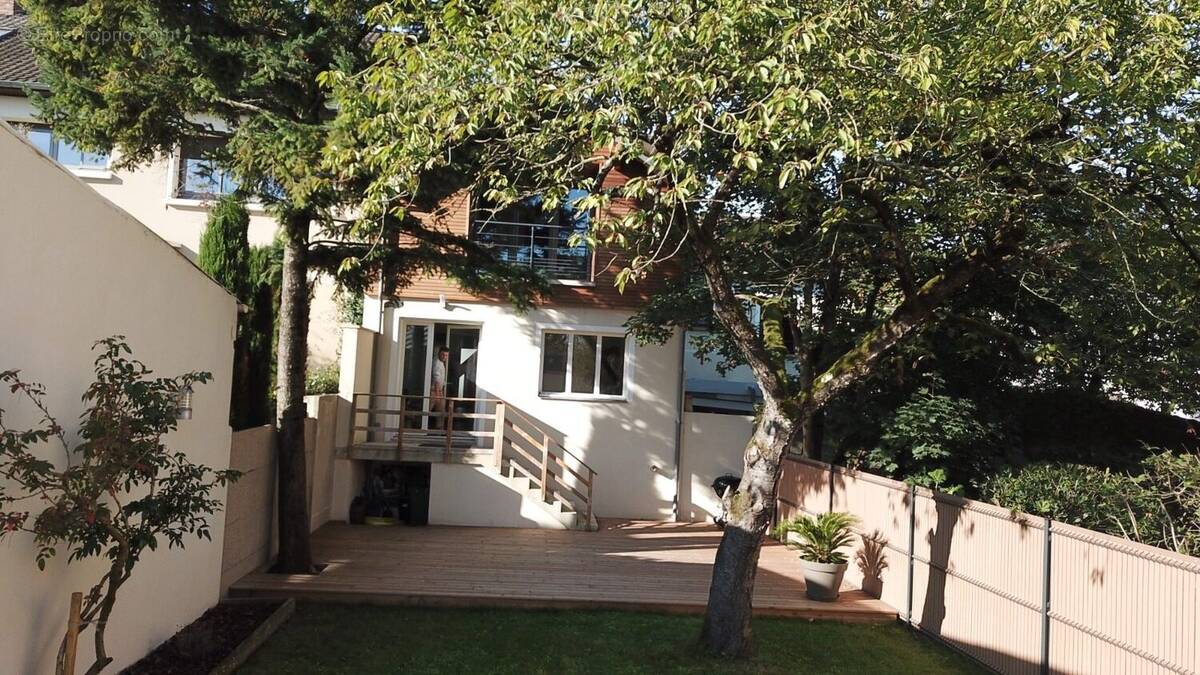 Maison à LE PERREUX-SUR-MARNE