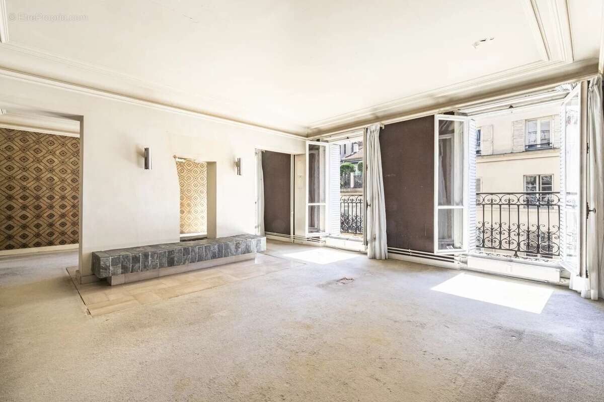 Appartement à PARIS-9E