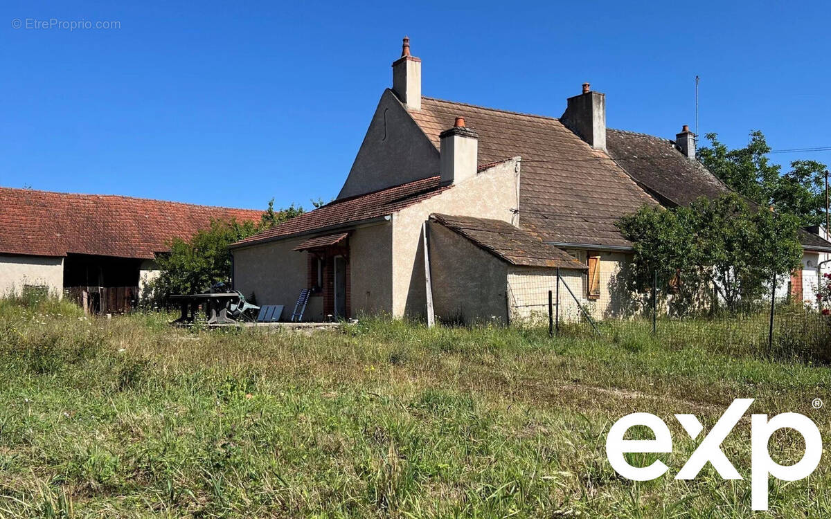 Maison à SAINT-GERVAIS-EN-VALLIERE