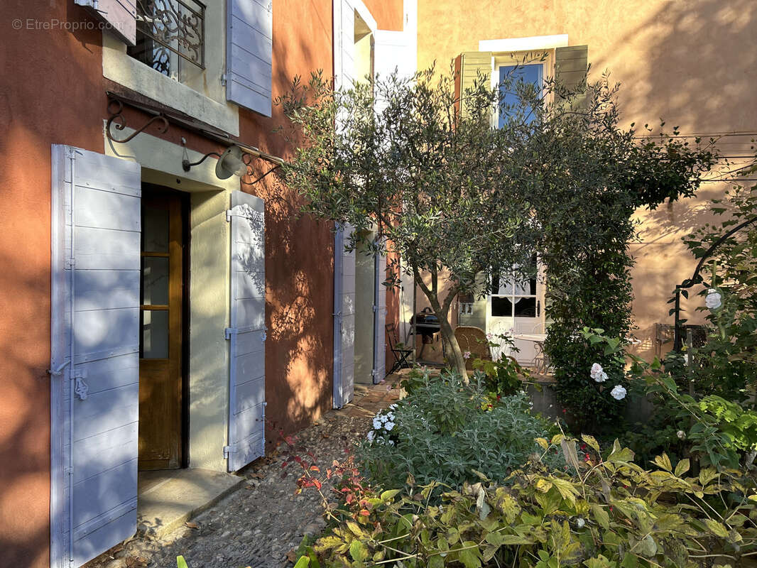 Maison à SAINT-QUENTIN-LA-POTERIE