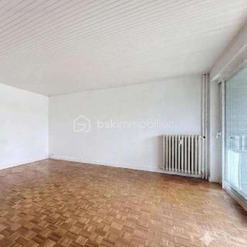 Triel sur Seine  Vue imprenable sur la Seine – Grand 4 pièces avec loggia, parking et fort potentiel - photo 9