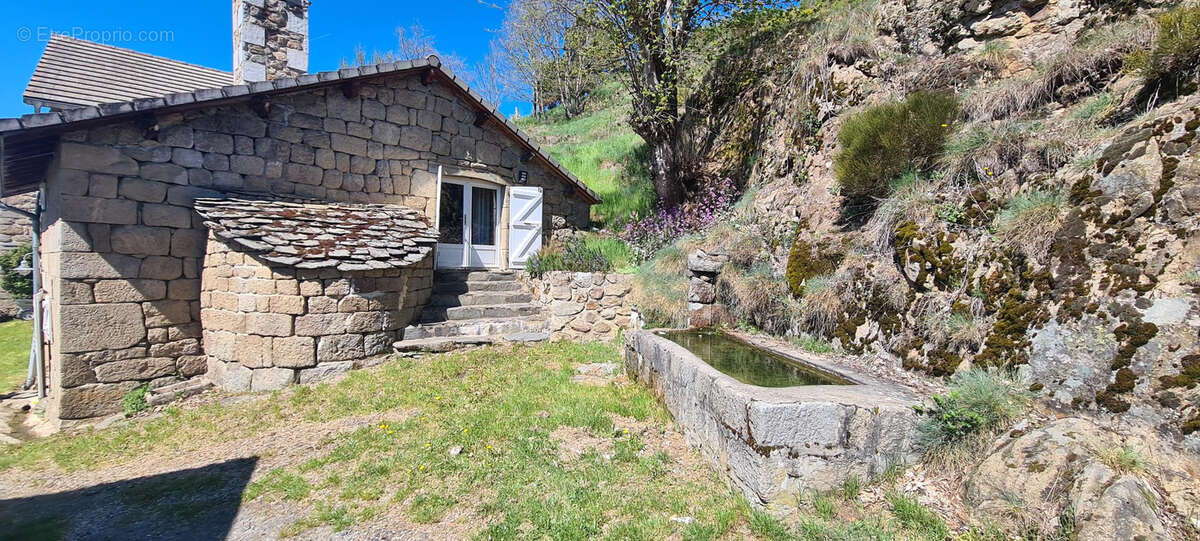 Deux maisons de caractère, vue imprenable et calme absolu - photo 3