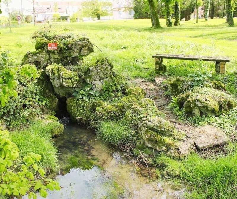 Appartement à CONTREXEVILLE