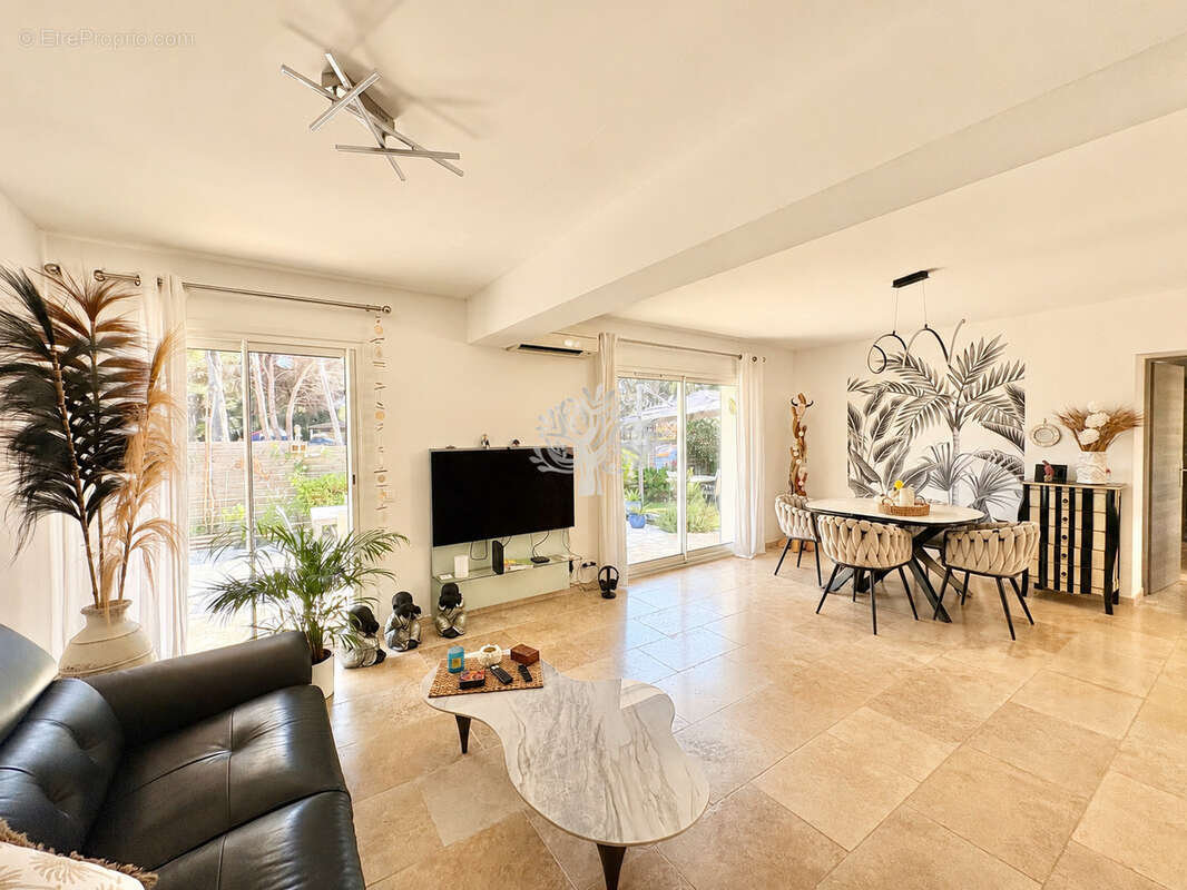 Appartement à SAINT-MANDRIER-SUR-MER