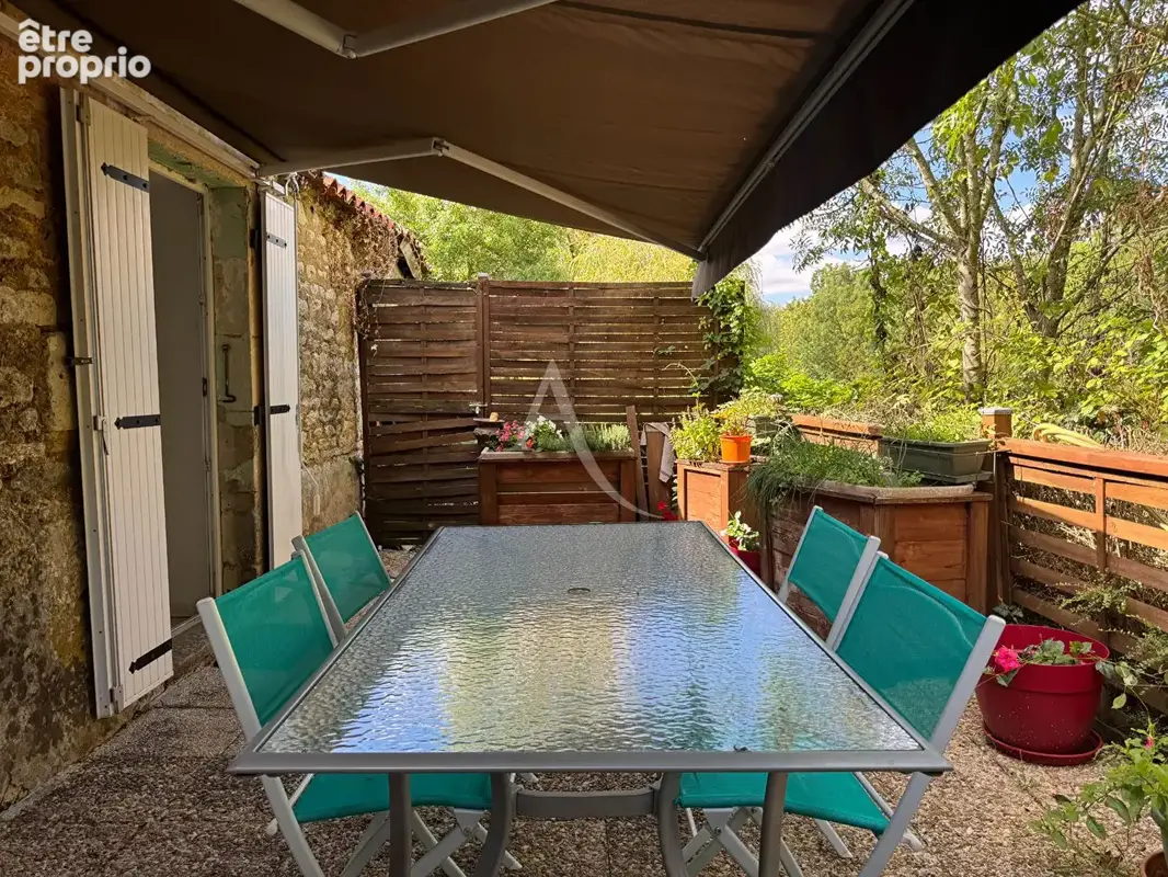 Maison - grandes dépendances - 13 000 m² de terrain - photo 11