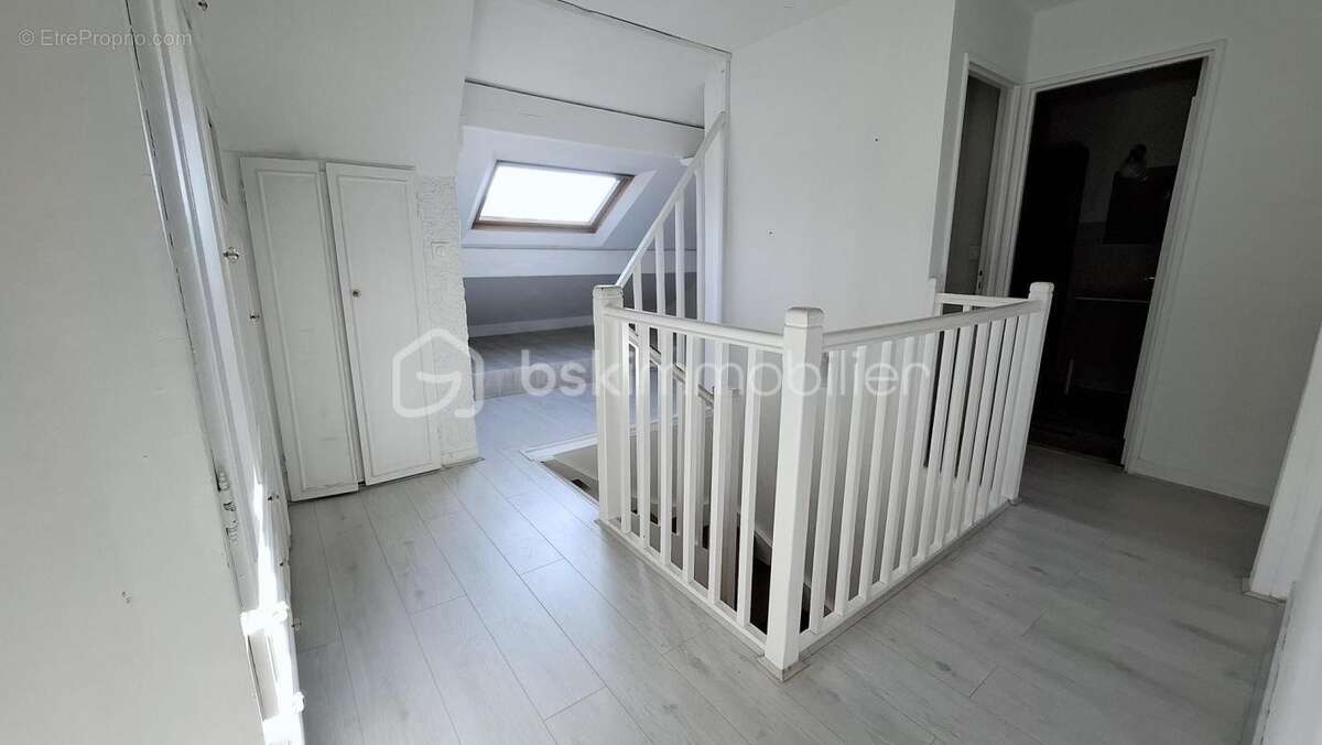 Confort et volume au cœur de Breuillet - photo 9