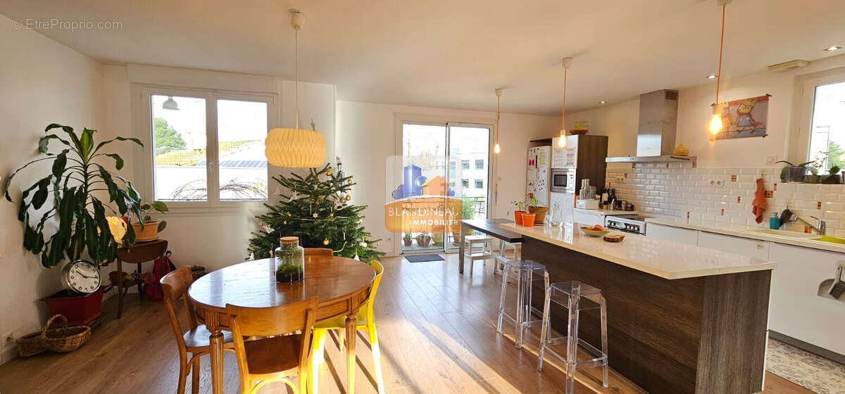 Appartement à BOUGUENAIS