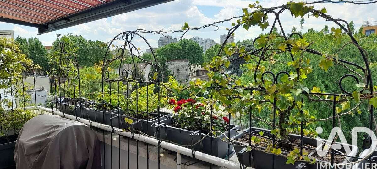 Photo 2 - Appartement à L'ILE-SAINT-DENIS