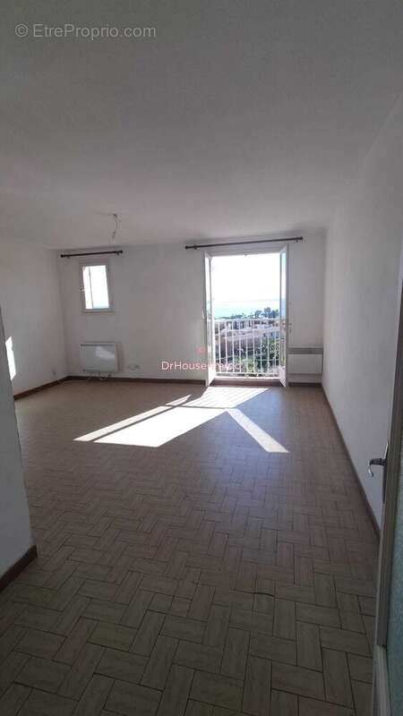 Appartement à CARQUEIRANNE