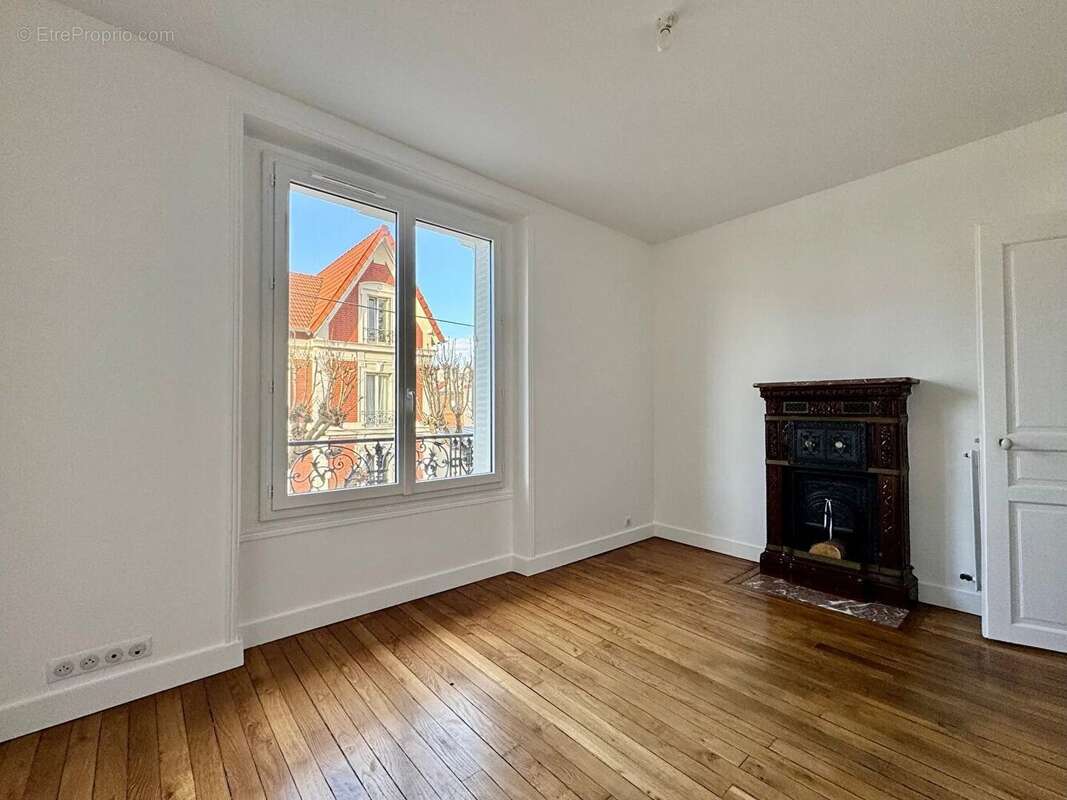 Appartement à COLOMBES