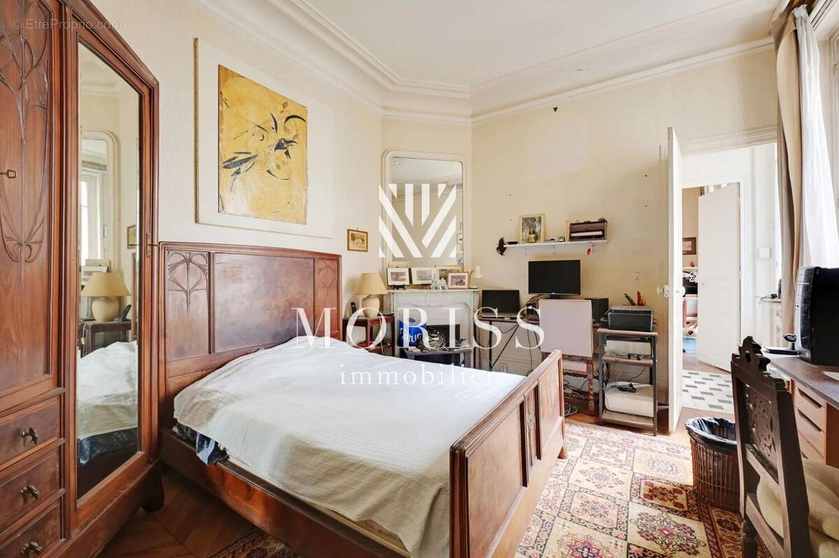 Appartement à PARIS-3E
