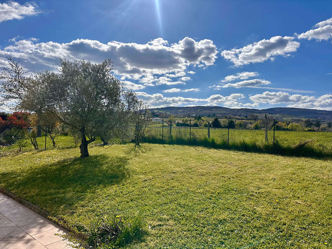 Maison à POUILLY-LE-MONIAL