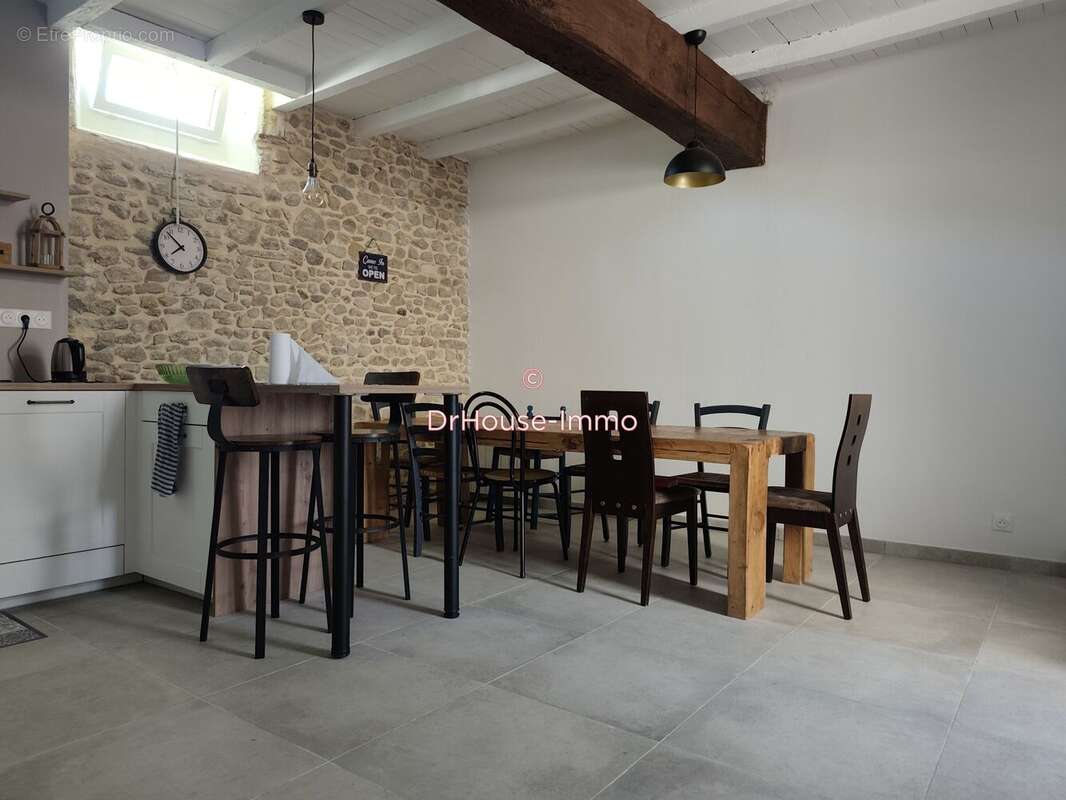 Maison 120 m² à Hure  - photo 12